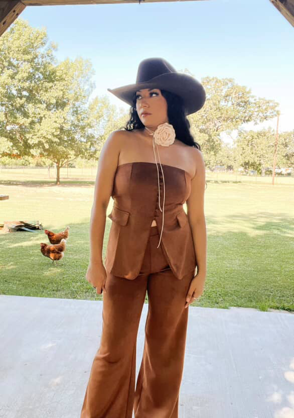 Brown ante set